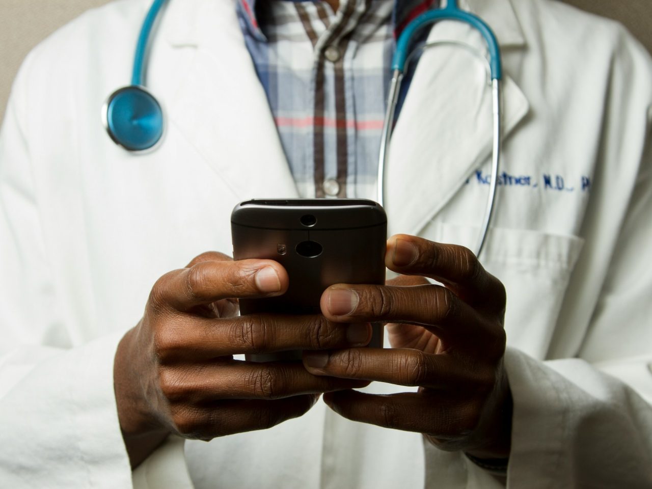 MHRA pilots ‘AI Airlock’ to accelerate healthcare adoption